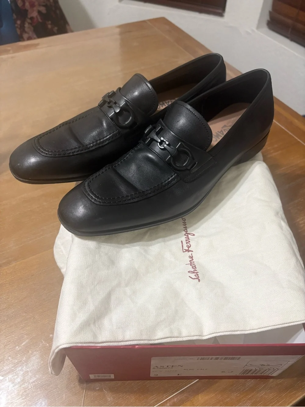 Salvatore Ferragamo Men’s Asten Loafers Size 9 E black leather